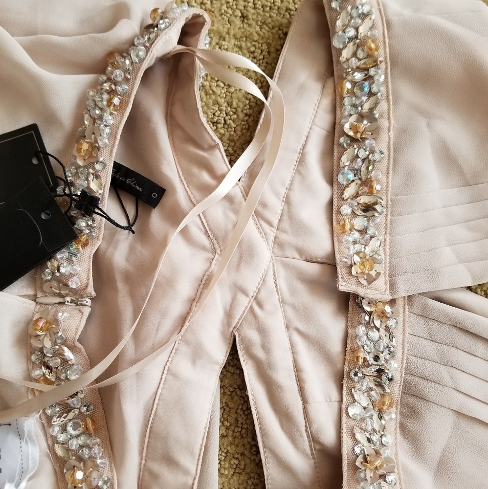 *SOLD* NWT BCBG Thassia Embellished Tiered Cutout Gown - Picture 8 of 8